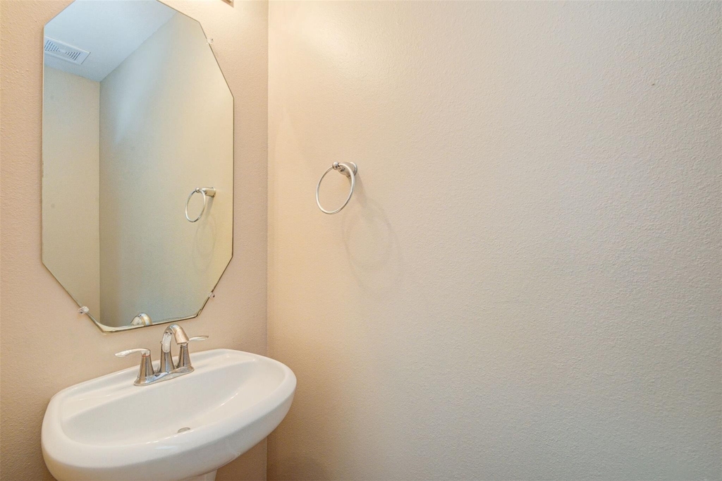 23 Fairlee Court - Photo 6