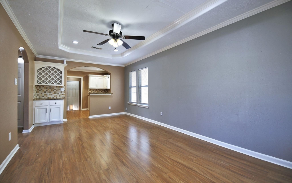 7828 Scott - Photo 2