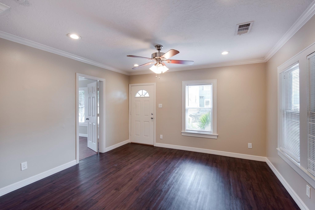 2612 Harvard Street - Photo 6