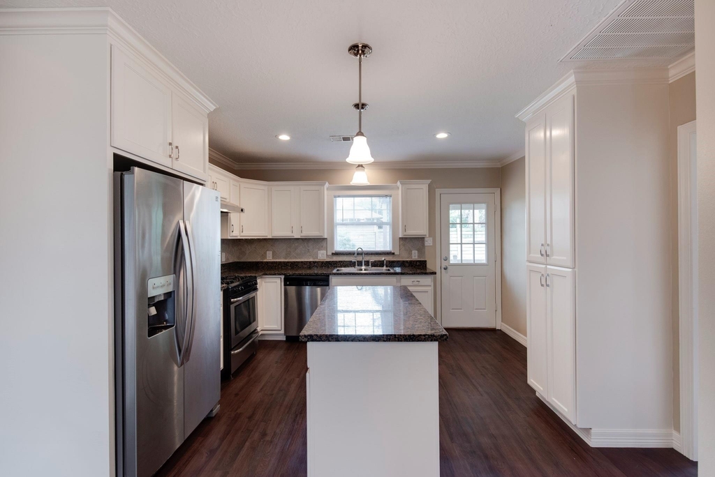 2612 Harvard Street - Photo 7