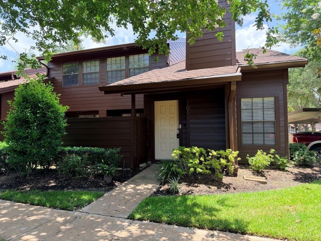 2510 Grants Lake Boulevard - Photo 2