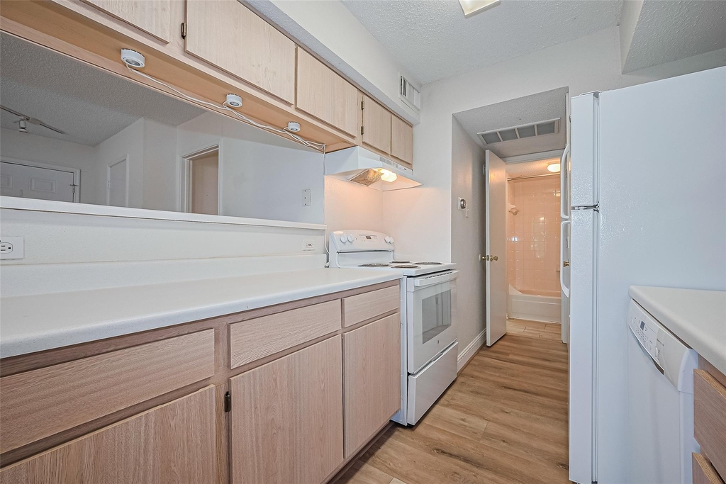 2750 Holly Hall Street - Photo 11