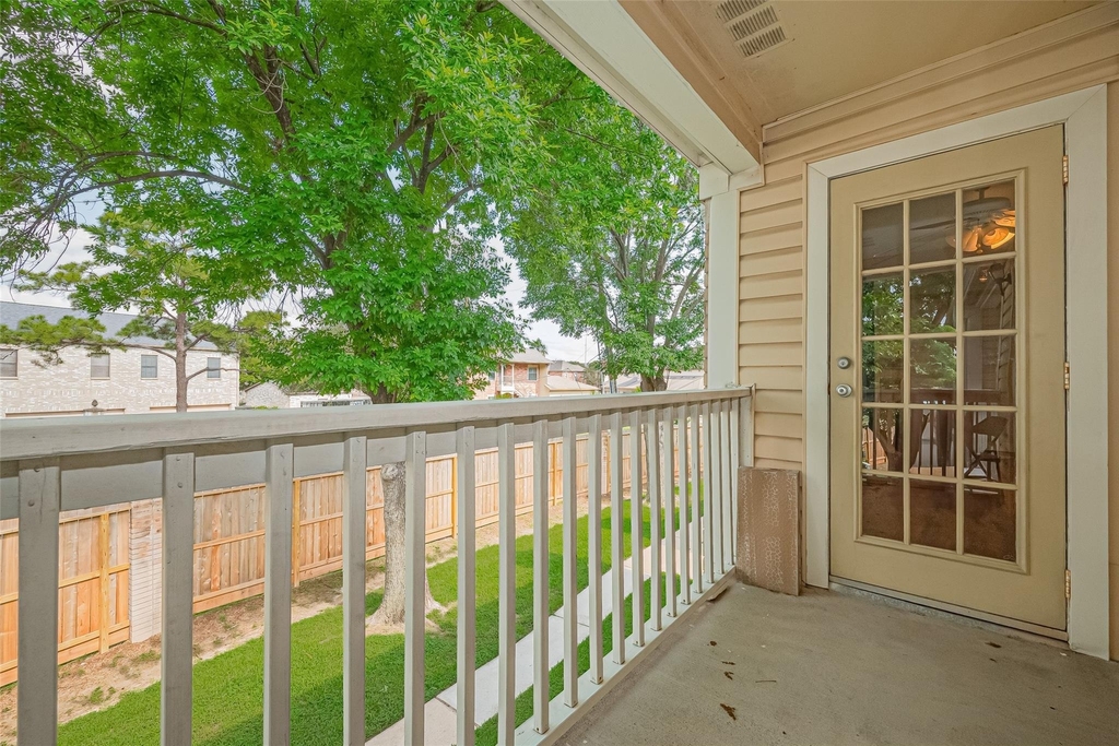 2750 Holly Hall Street - Photo 31