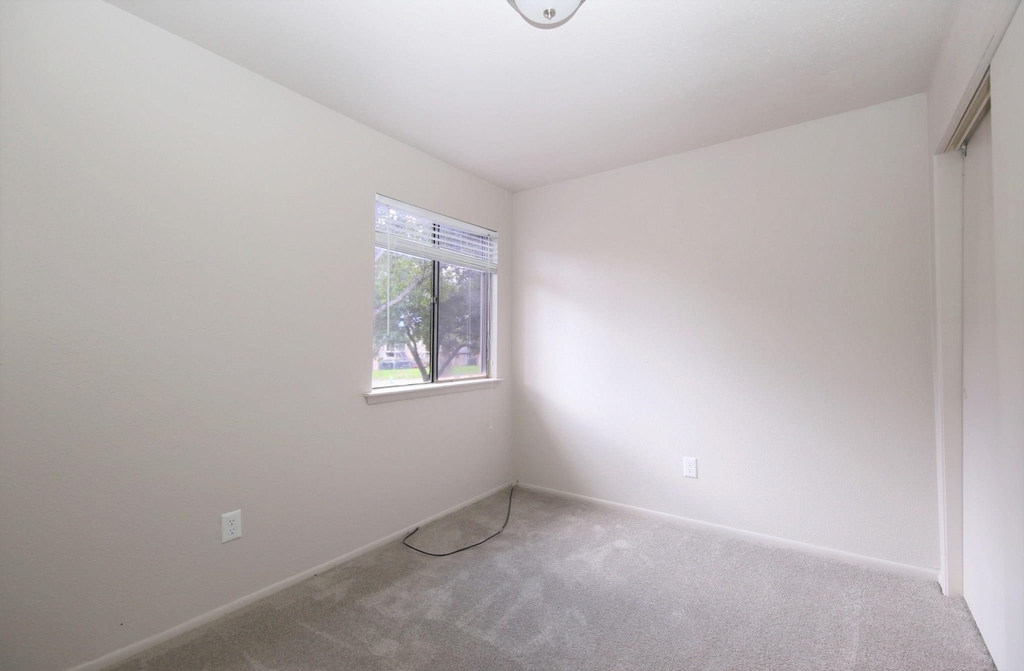 2333 Briarwest - Photo 16