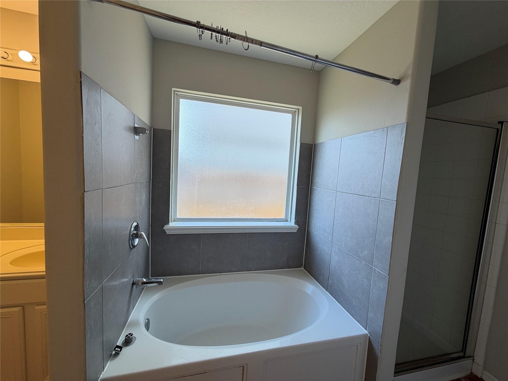4211 Buras Pass Lane - Photo 8