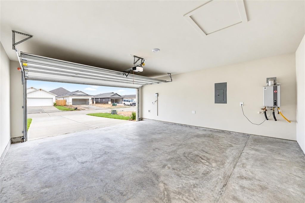 18539 Landing Meadows Lane - Photo 24