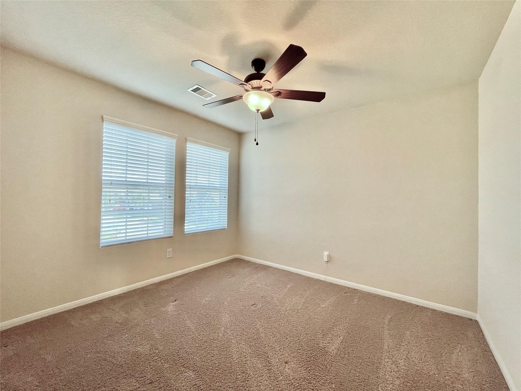 14903 Vinegrove Falls Court - Photo 16