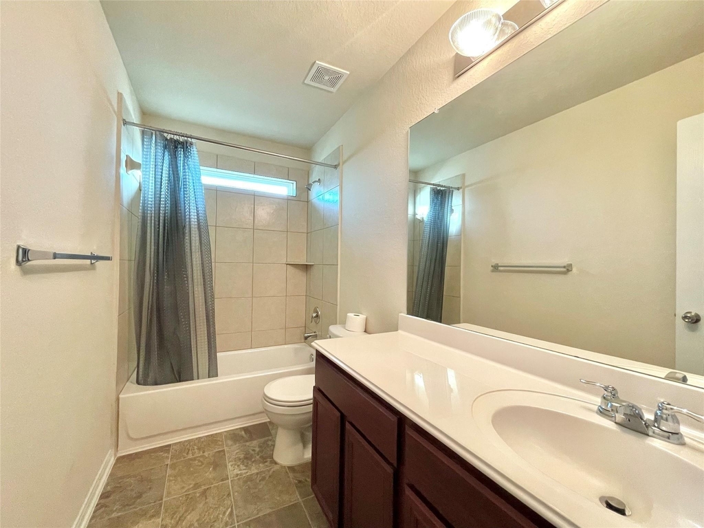 14903 Vinegrove Falls Court - Photo 17