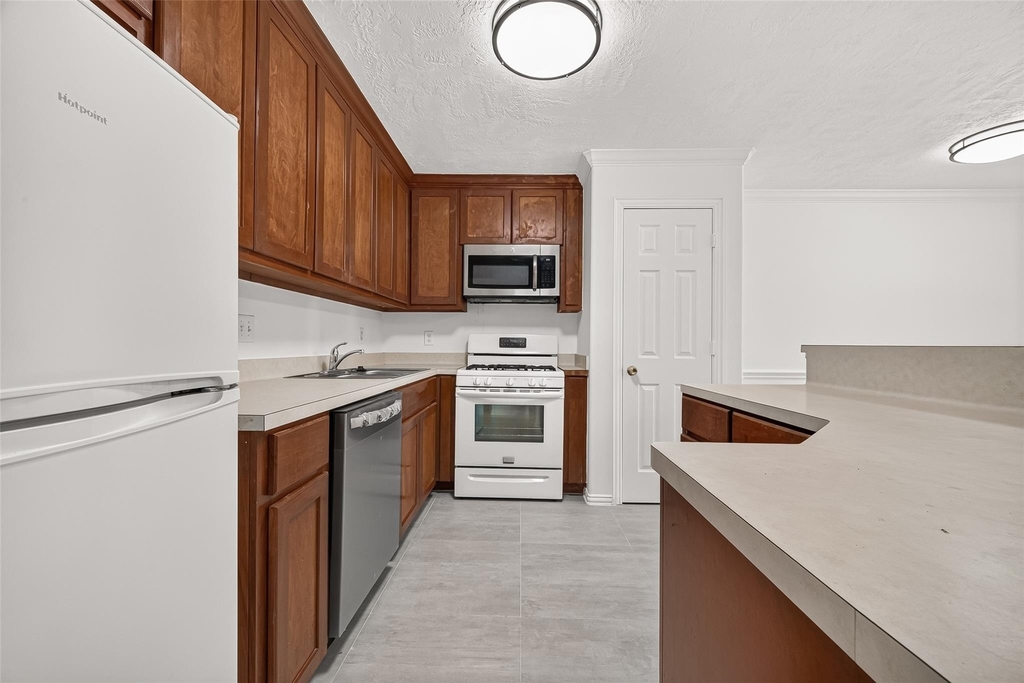 12502 Venus Park Lane - Photo 9