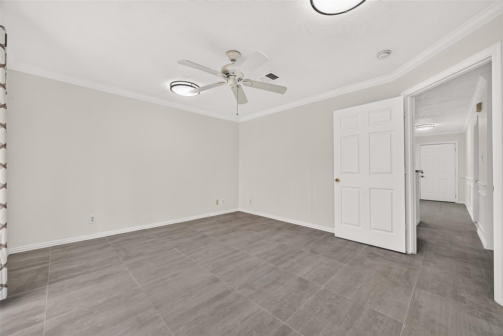 12502 Venus Park Lane - Photo 11