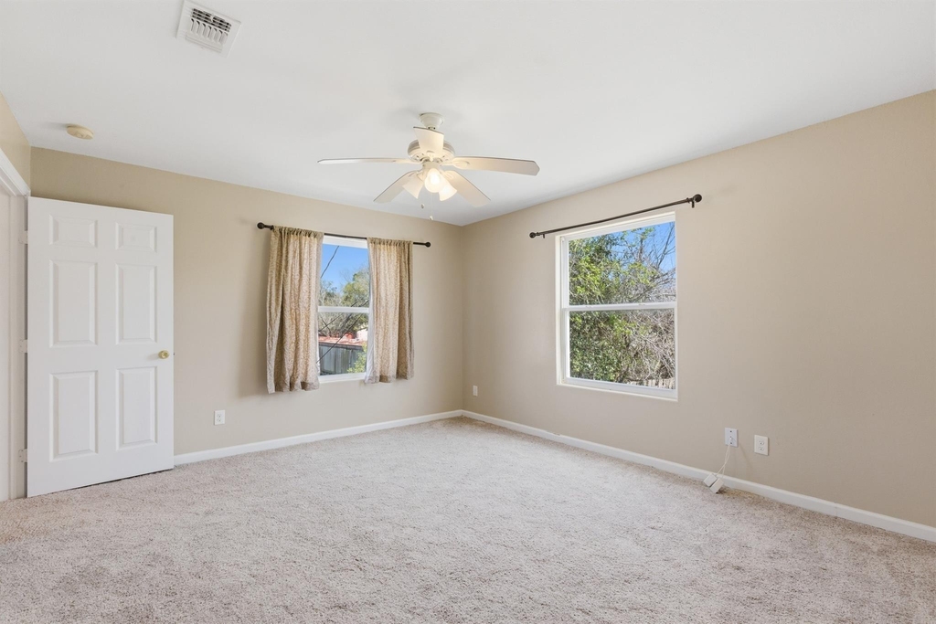 313 Grand Avenue - Photo 41