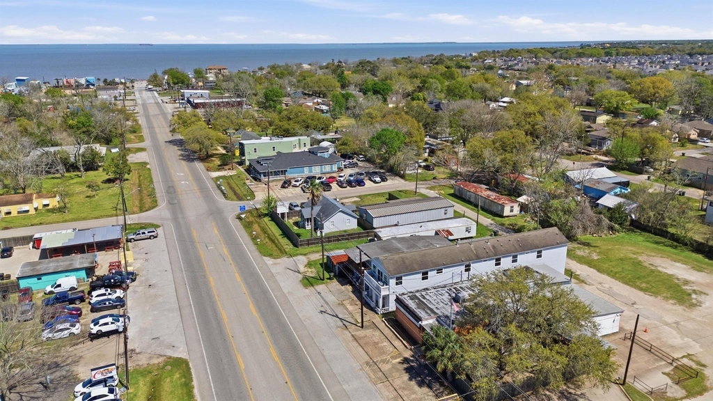313 Grand Avenue - Photo 3