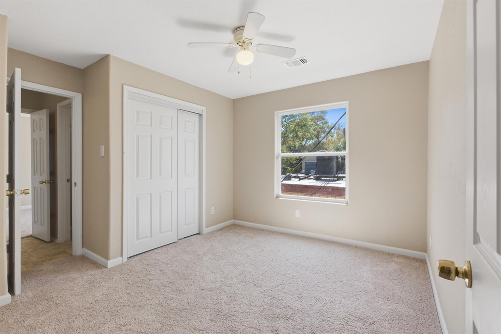 313 Grand Avenue - Photo 32