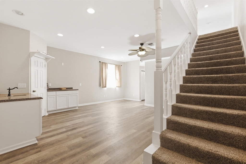 313 Grand Avenue - Photo 16
