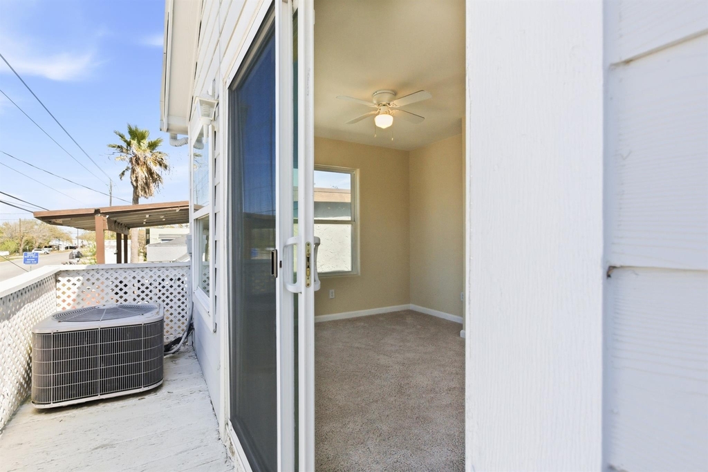 313 Grand Avenue - Photo 31