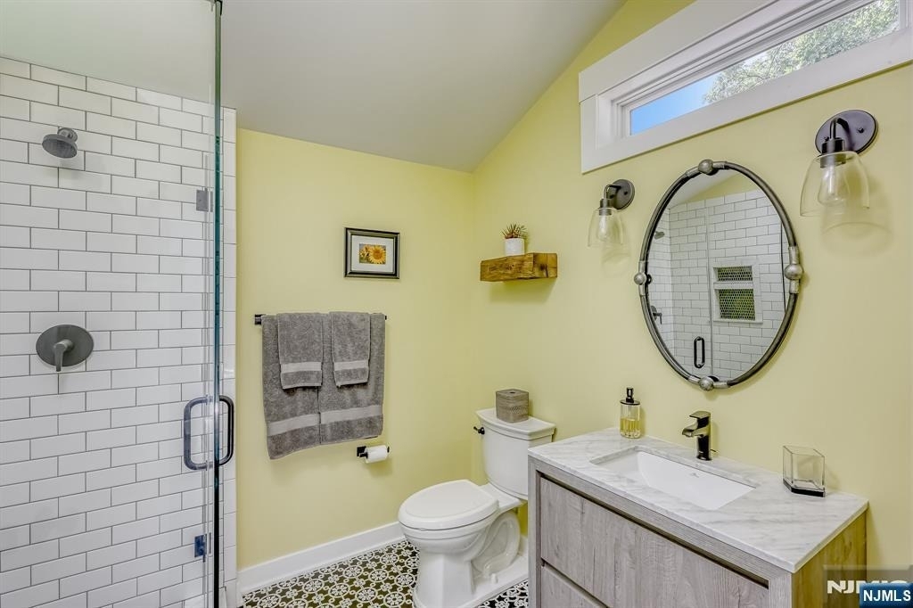 65 Forsythia - Photo 12