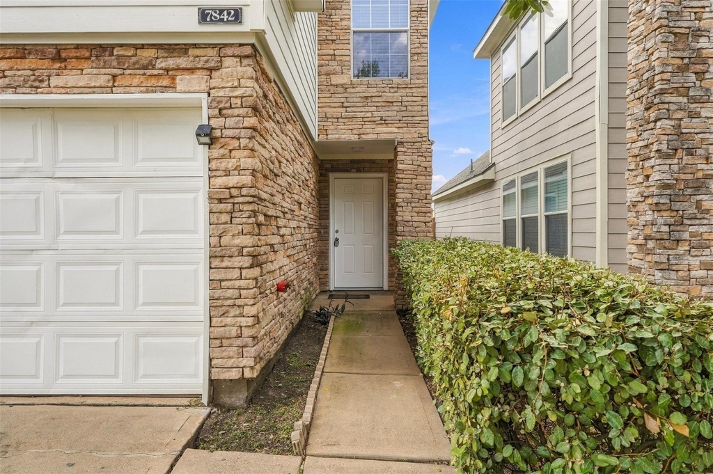 7842 Winding Creek View - Photo 2
