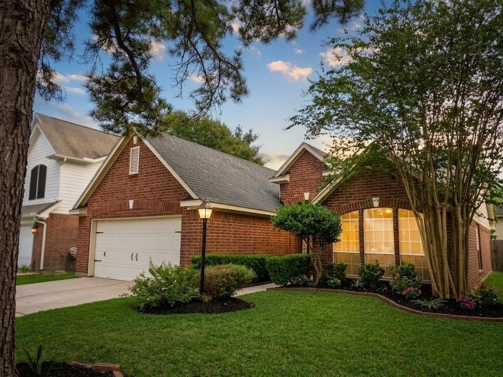 6422 Founding Drive - Photo 0