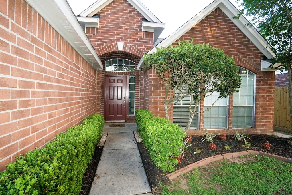 6422 Founding Drive - Photo 3