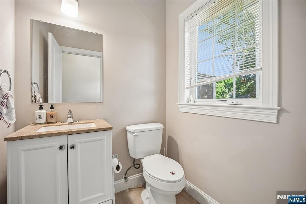 39 Grove - Photo 11