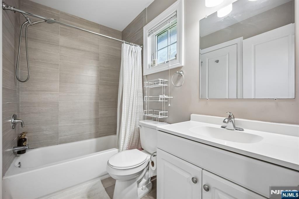 39 Grove - Photo 17