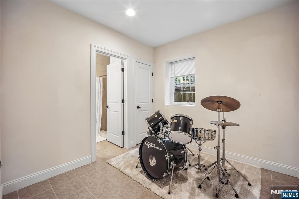 39 Grove - Photo 19