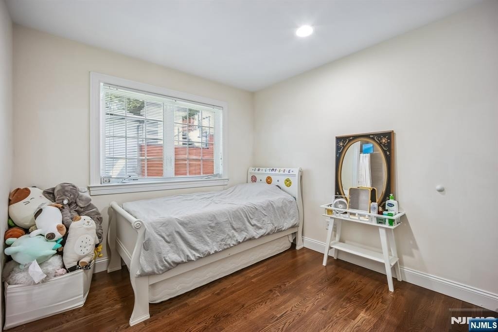 39 Grove - Photo 16