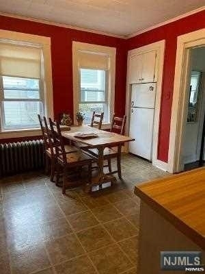 618 N Maple - Photo 2