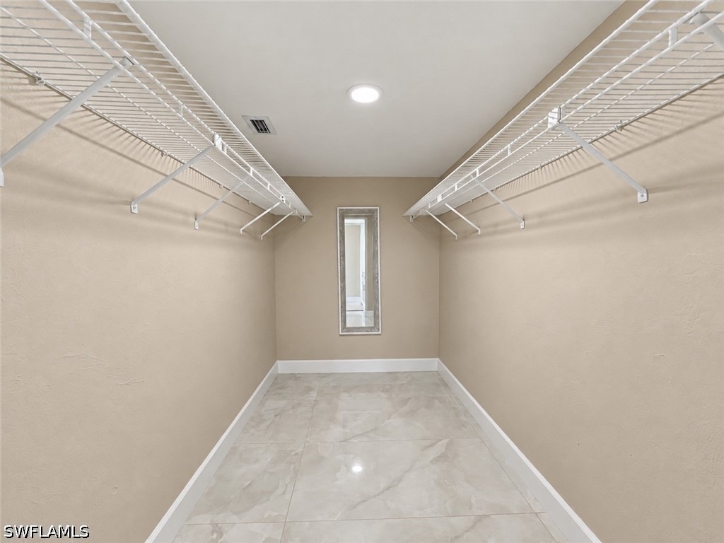 700 Valley Stream Drive - Photo 10