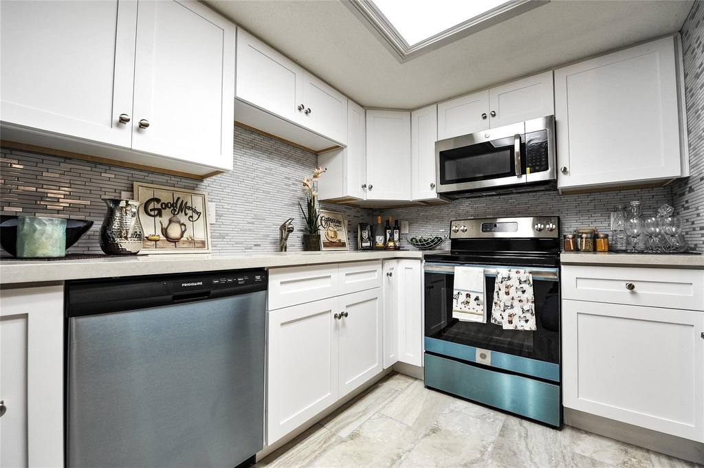 12633 Memorial Drive - Photo 3