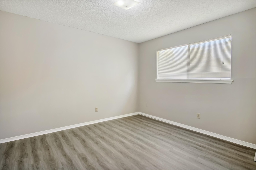 9414 Crystal Cove Circle - Photo 9