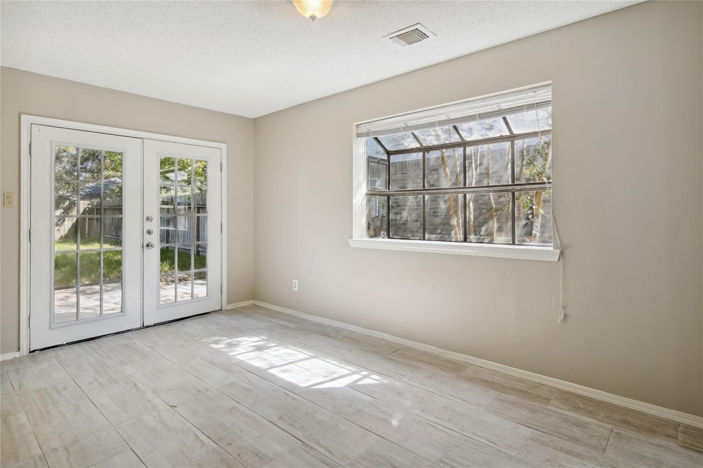 9414 Crystal Cove Circle - Photo 5