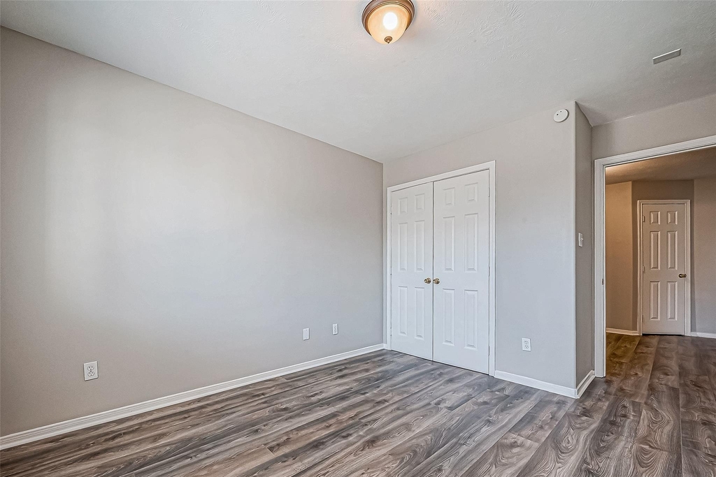 10043 Morocco Road - Photo 33