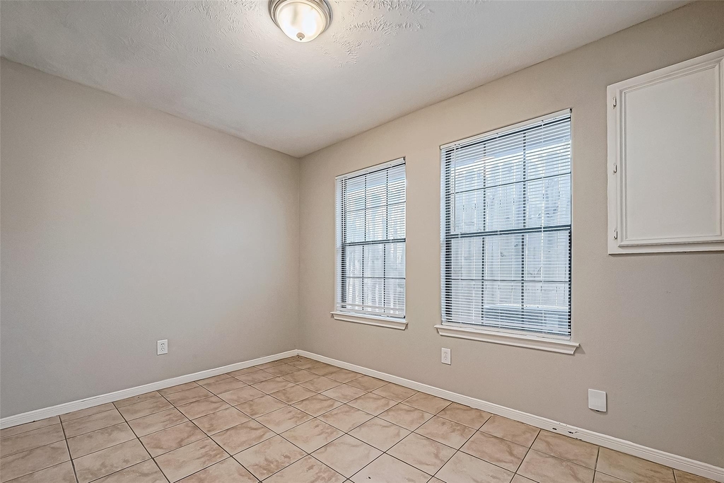 10043 Morocco Road - Photo 17
