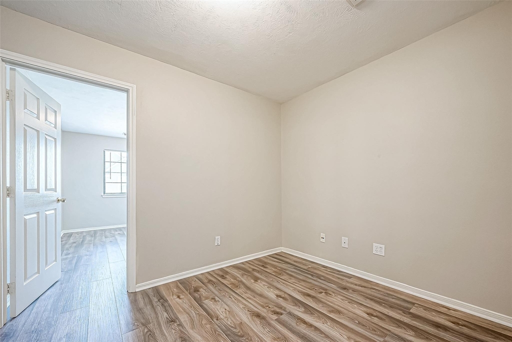 10043 Morocco Road - Photo 21