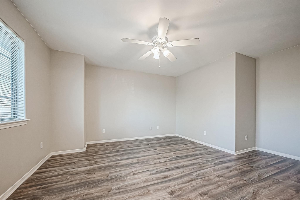 10043 Morocco Road - Photo 24