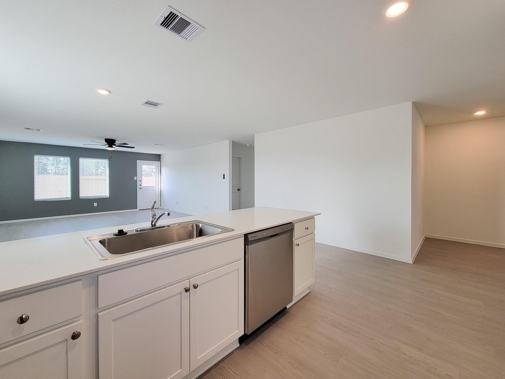 15671 Plum Brook Drive - Photo 6