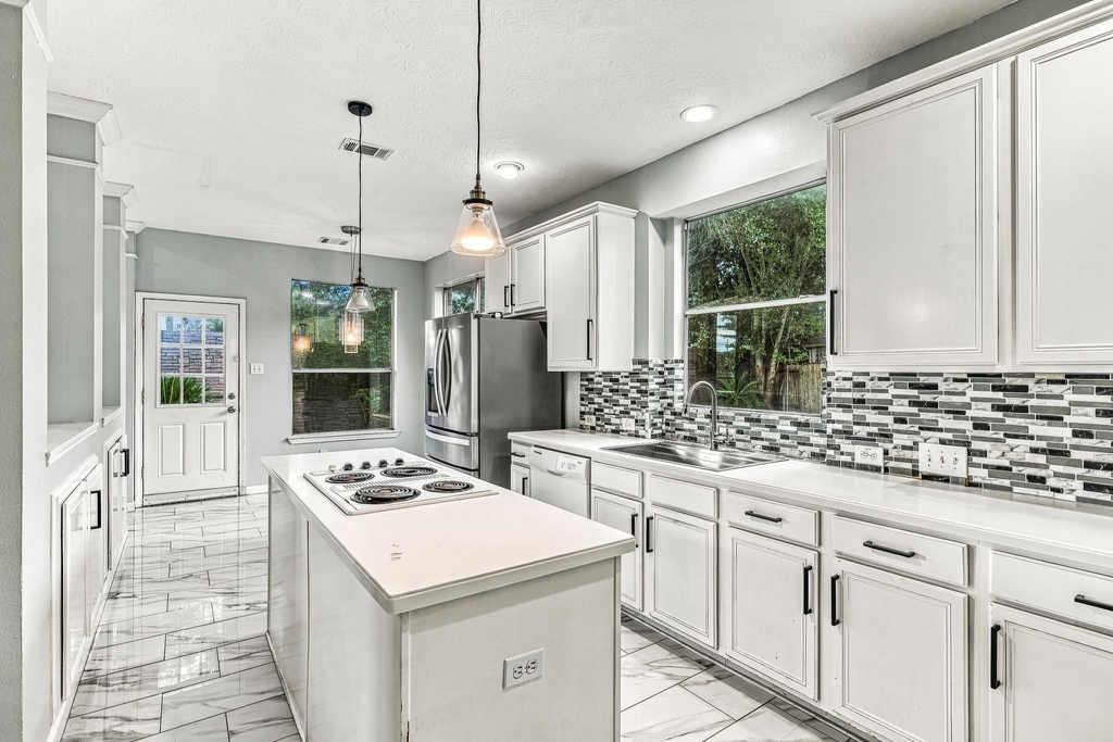 1307 Sandpiper Court S - Photo 9