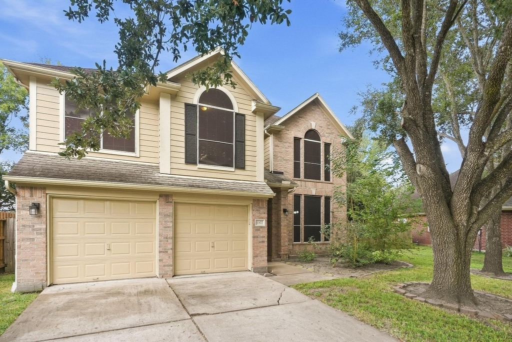 1307 Sandpiper Court S - Photo 1