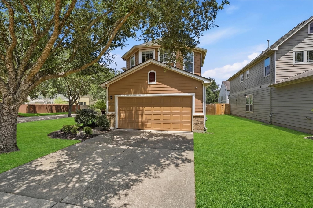 2903 Edgewick Elm Street - Photo 1