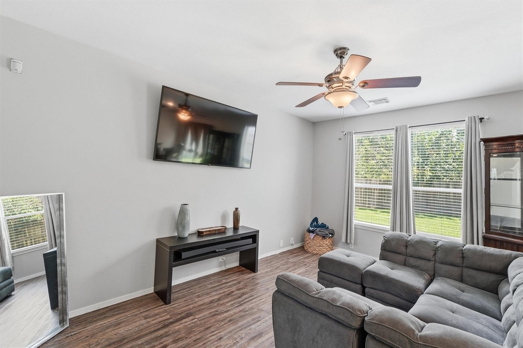 2903 Edgewick Elm Street - Photo 6