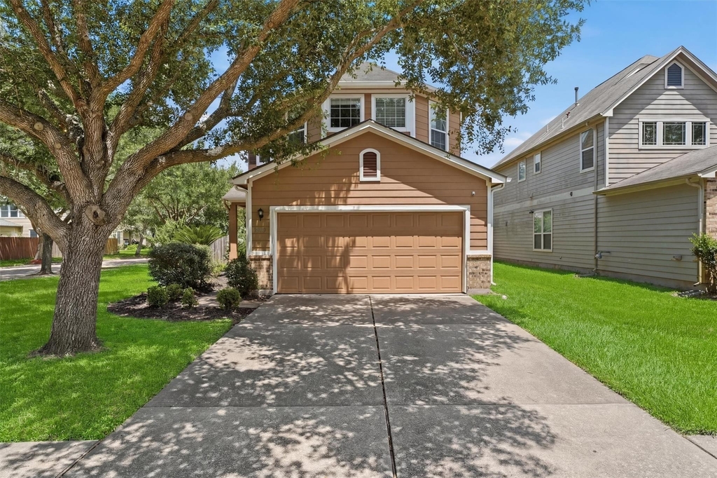 2903 Edgewick Elm Street - Photo 0