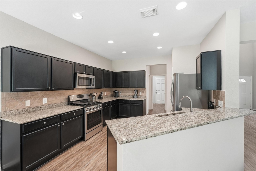 2903 Edgewick Elm Street - Photo 10