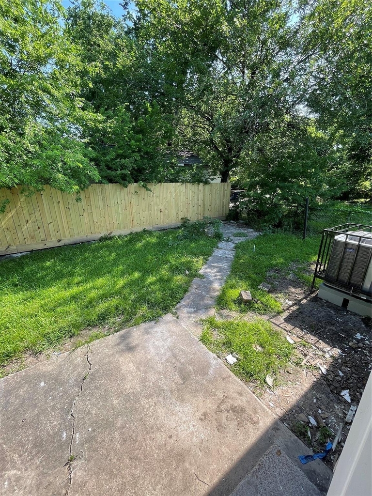 3211 Retta Street - Photo 10