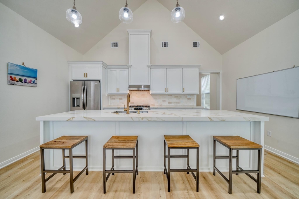 1102 62nd Street - Photo 3