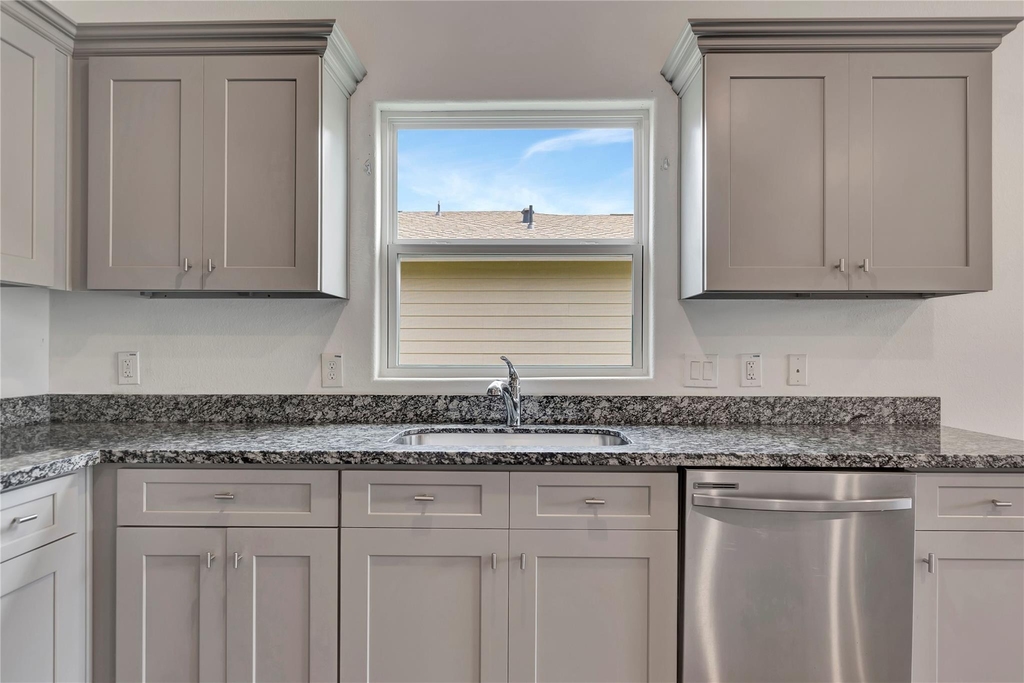 2030 Rosalee Street - Photo 7
