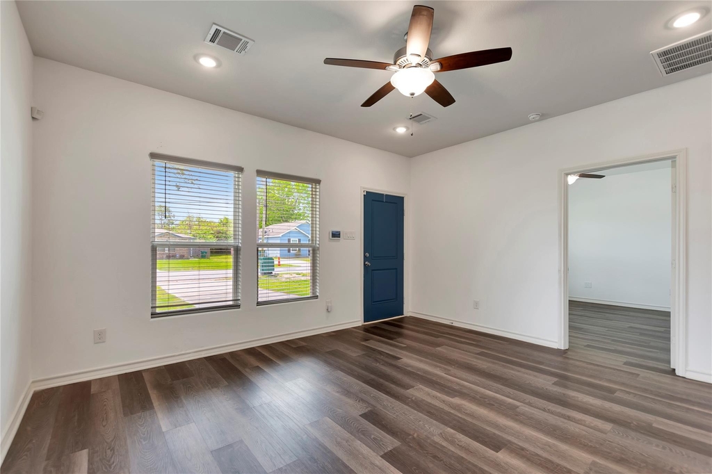 2030 Rosalee Street - Photo 4