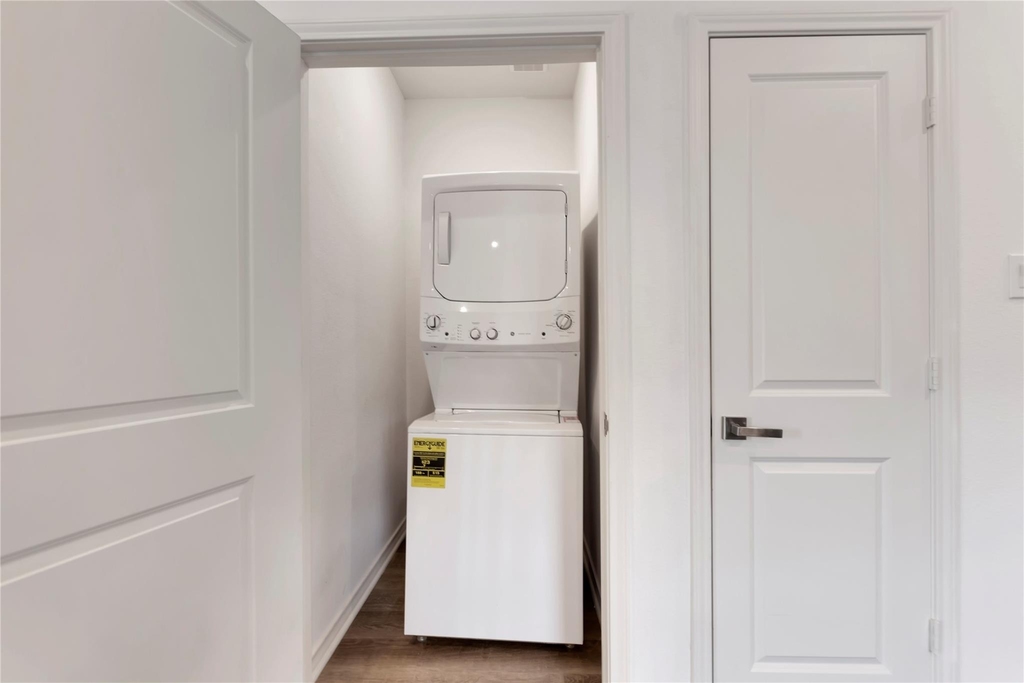 2030 Rosalee Street - Photo 9