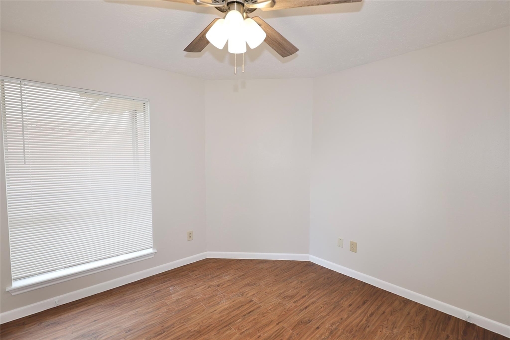 2911 Silent Drive - Photo 9