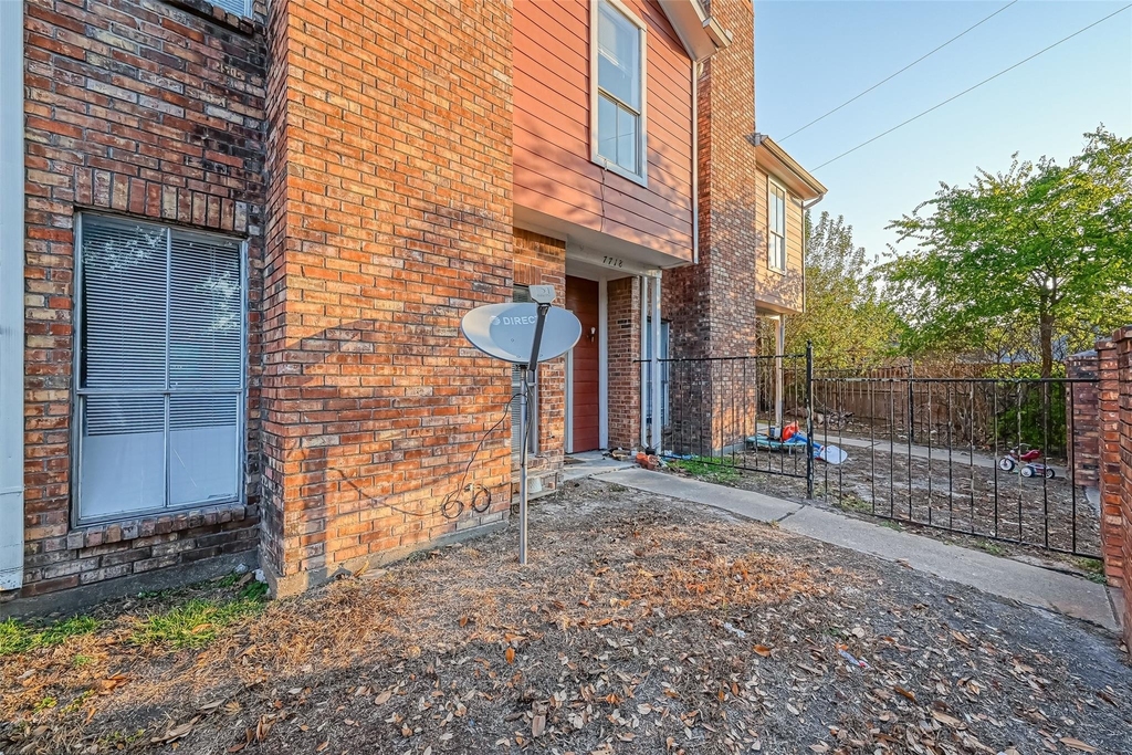 7724 W Gulf Bank Rd - Photo 8